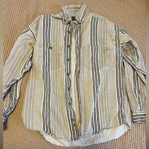 Basic equipment button-down